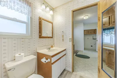 1475 Green Acres Rd #8, Eugene, OR 97408 - Photo 21