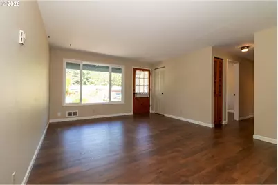 1715 W Park Dr, Florence, OR 97439 - Photo 9