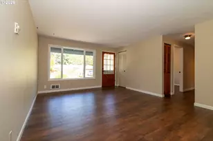 1715 W Park Dr, Florence, OR 97439 - Photo 9