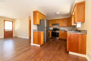 1715 W Park Dr, Florence, OR 97439 - Photo 17