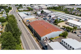 3195 Meadow Ln, Eugene, OR 97402 - Photo 1