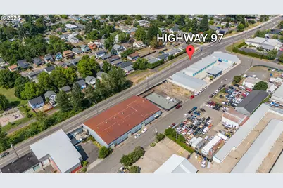 3195 Meadow Ln, Eugene, OR 97402 - Photo 5