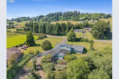 9065 Trask River Rd, Tillamook, OR 97141 - Photo 9