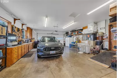 9065 Trask River Rd, Tillamook, OR 97141 - Photo 23