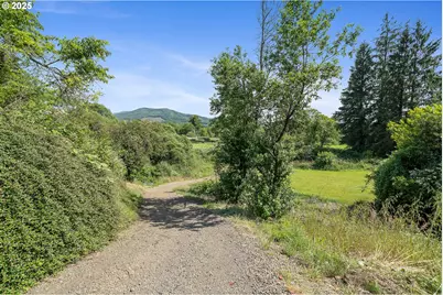 9065 Trask River Rd, Tillamook, OR 97141 - Photo 43