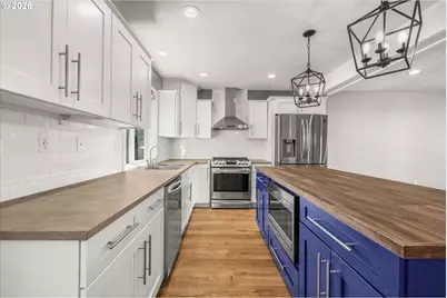 14428 Brittany Ter, Oregon City, OR 97045 - Photo 9