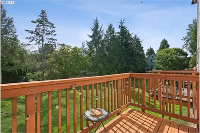 668 SW Dillan Dr, Beaverton, OR 97006 - Photo 9
