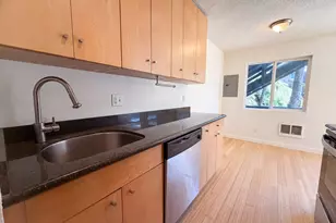 1300 NE 68th Ave, Portland, OR 97213 - Photo 9