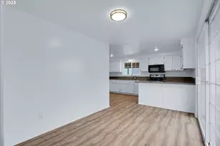 20320 SE Walgren Rd, Damascus, OR 97089 - Photo 9