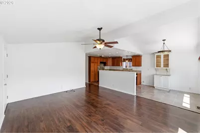 16933 SE Laugardia Way, Milwaukie, OR 97267 - Photo 5