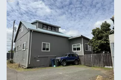 187 W Oregon Ave, Creswell, OR 97426 - Photo 5