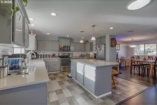 6708 14th Ave NE, Keizer, OR 97303 - Photo 13