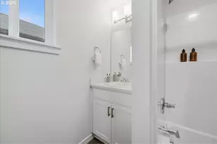 9269 E Burnside St, Portland, OR 97216 - Photo 29