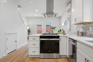 9269 E Burnside St, Portland, OR 97216 - Photo 11