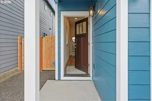 9269 E Burnside St, Portland, OR 97216 - Photo 5