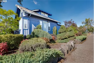 1021 Deal St, Junction City, OR 97448 - Photo 5