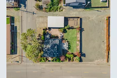 1021 Deal St, Junction City, OR 97448 - Photo 3