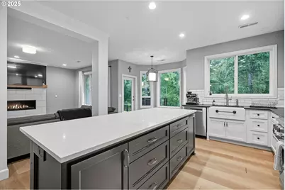 1109 NW Frazier Ct, Portland, OR 97229 - Photo 11