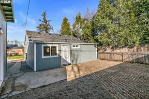 745 Dakota Ave, Medford, OR 97501 - Photo 5