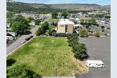 W 7th St, The Dalles, OR 97058 - Photo 5