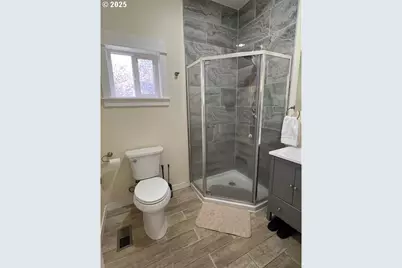 428 SE 30th Pl, Portland, OR 97214 - Photo 9