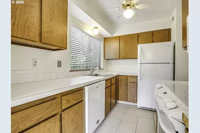 15926 NE Fremont St, Portland, OR 97230 - Photo 17