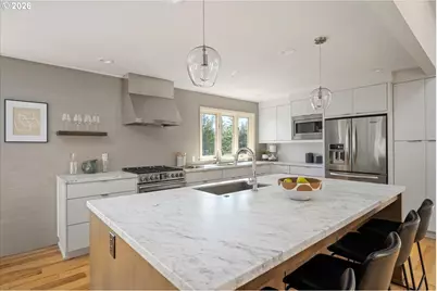 3320 SW 44th Ave, Portland, OR 97221 - Photo 9