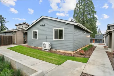 12270 Meadowlawn Dr, Oregon City, OR 97045 - Photo 3