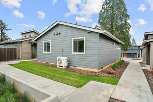 12270 Meadowlawn Dr, Oregon City, OR 97045 - Photo 3