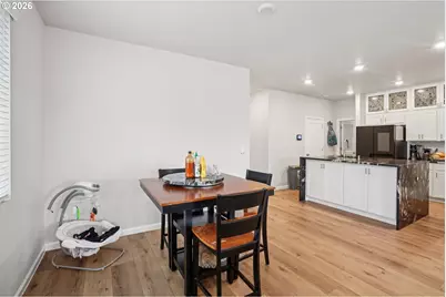 438 Greencrest St, Salem, OR 97301 - Photo 11