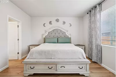 438 Greencrest St, Salem, OR 97301 - Photo 15