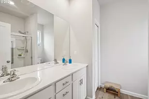 438 Greencrest St, Salem, OR 97301 - Photo 17