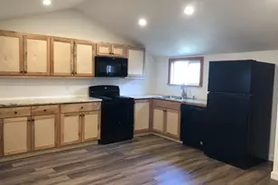 345 S 38th St, Springfield, OR 97478 - Photo 5