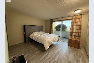 8 NW Mountain View Dr, Roseburg, OR 97471 - Photo 13