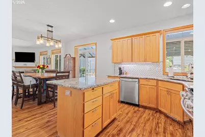 18106 NE 22nd St, Vancouver, WA 98684 - Photo 17