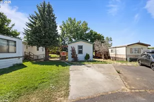 1437 SW 37th St, Pendleton, OR 97801 - Photo 3