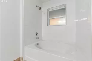 30424 SW Ruth St, Wilsonville, OR 97070 - Photo 25