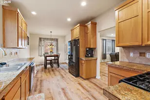 19537 Morrie Dr, Oregon City, OR 97045 - Photo 9