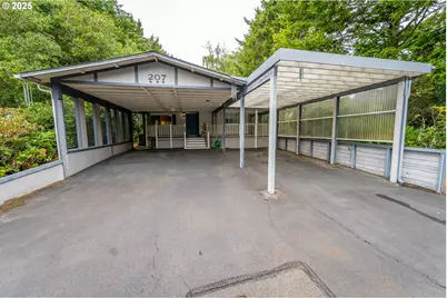 1600 Rhododendron Dr #207, Florence, OR 97439 - Photo 3