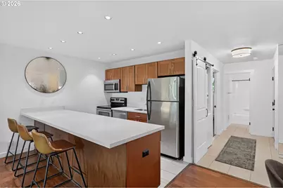 100 Kerr Pkwy #52, Lake Oswego, OR 97035 - Photo 3