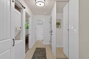100 Kerr Pkwy, Lake Oswego, OR 97035 - Photo 11