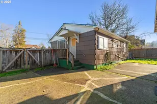 2064 Grant St, Eugene, OR 97405 - Photo 21