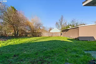 2064 Grant St, Eugene, OR 97405 - Photo 27