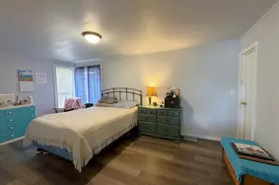 180 Laclair St, Coos Bay, OR 97420 - Photo 5