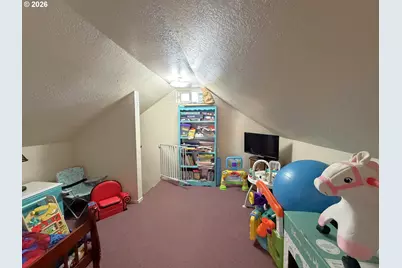 180 Laclair St, Coos Bay, OR 97420 - Photo 9
