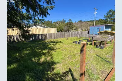 465 N 8th St, Lakeside, OR 97449 - Photo 29