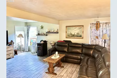 465 N 8th St, Lakeside, OR 97449 - Photo 5