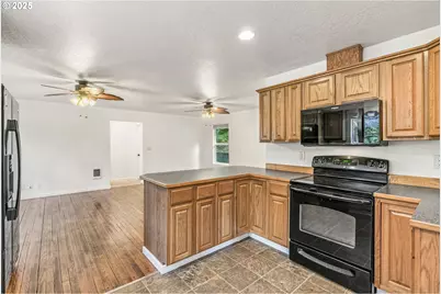 230 Haussler Rd, Kelso, WA 98626 - Photo 7