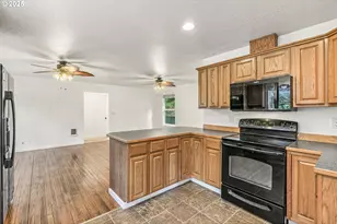 230 Haussler Rd, Kelso, WA 98626 - Photo 7