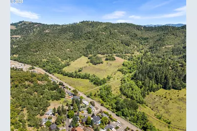 Ne Newton Creek Dr, Roseburg, OR 97470 - Photo 11